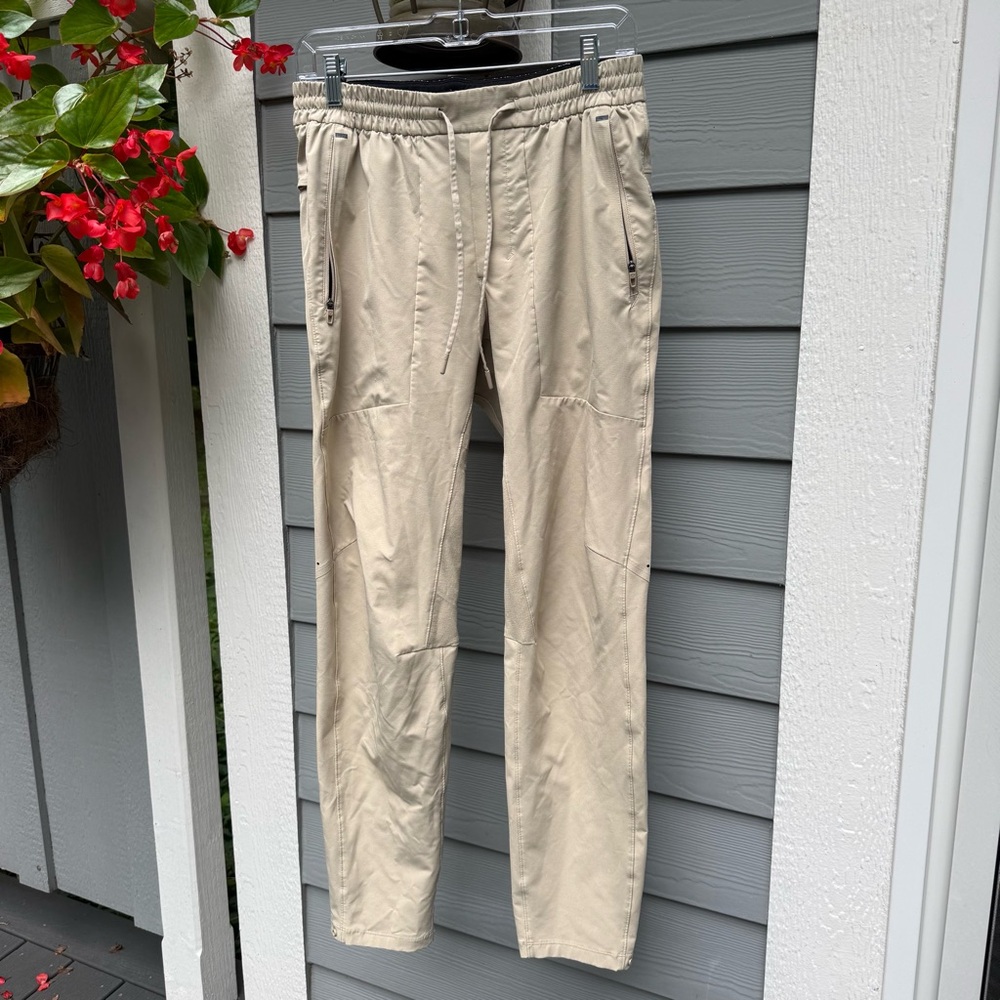 Lululemon Men’s License to Train Pants.